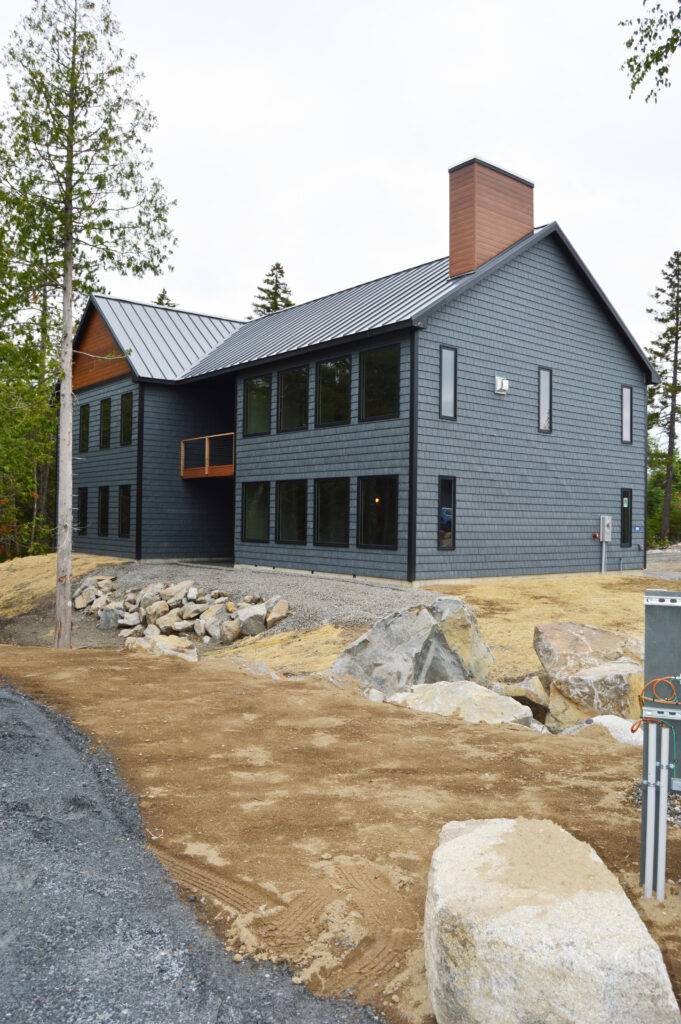 Ski Home, Exterior